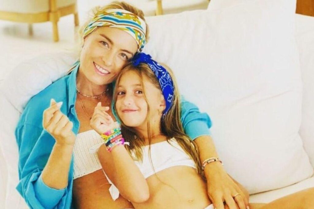 Angélica posta foto em família e tamanho dos filhos chama atenção