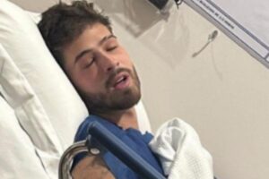 O ator, que é irmão de Zé Felipe, mostrou que passou por uma cirurgia