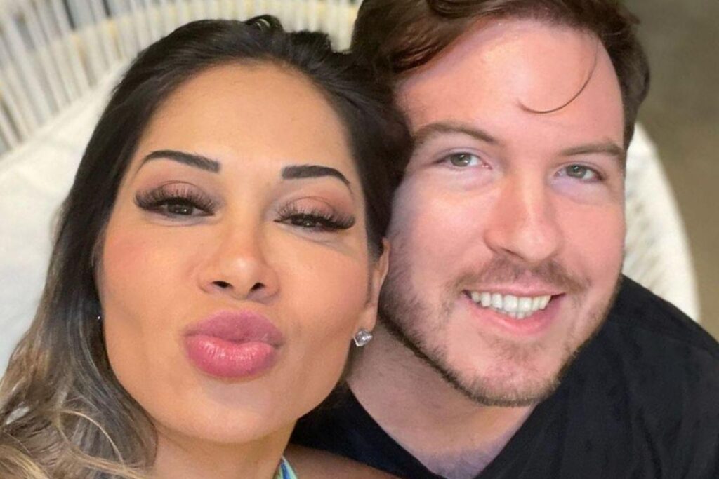 Maíra Cardi mostra casamento secreto