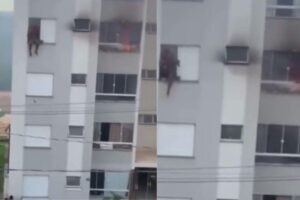 Os idosos contaram com a ajuda de vizinhos para escapar das chamas
