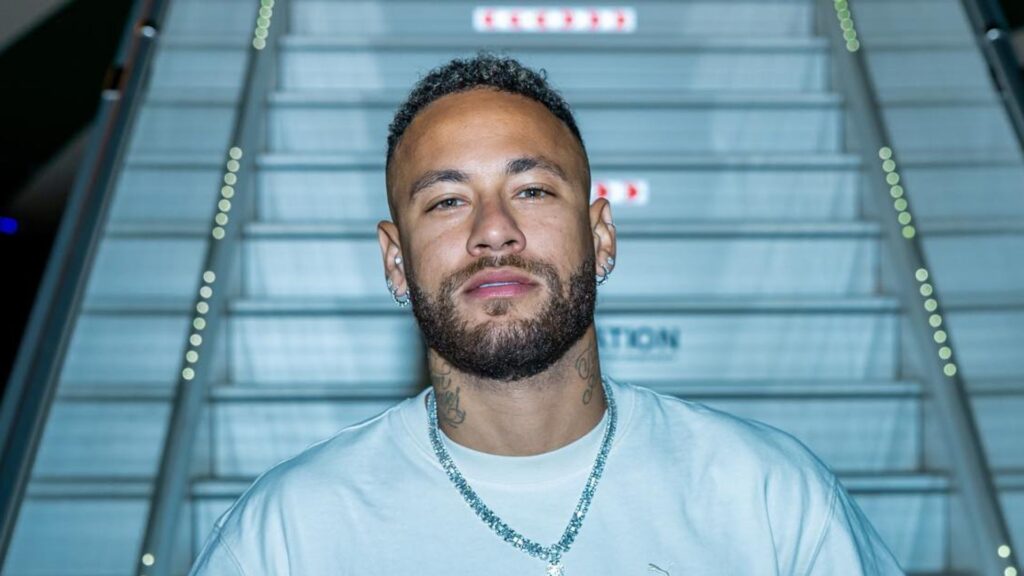 Neymar se pronúncia pela primeira vez sobre polêmicas de 3º filho