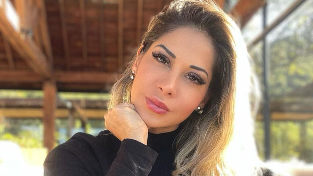 Maira Cardi muda nome e visual