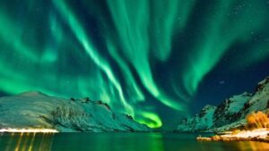 Tempestade solar causa aurora boreal em lugares incomuns