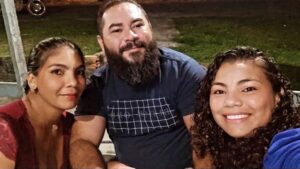 Os três garantem que não existe ciúmes entre eles na relação