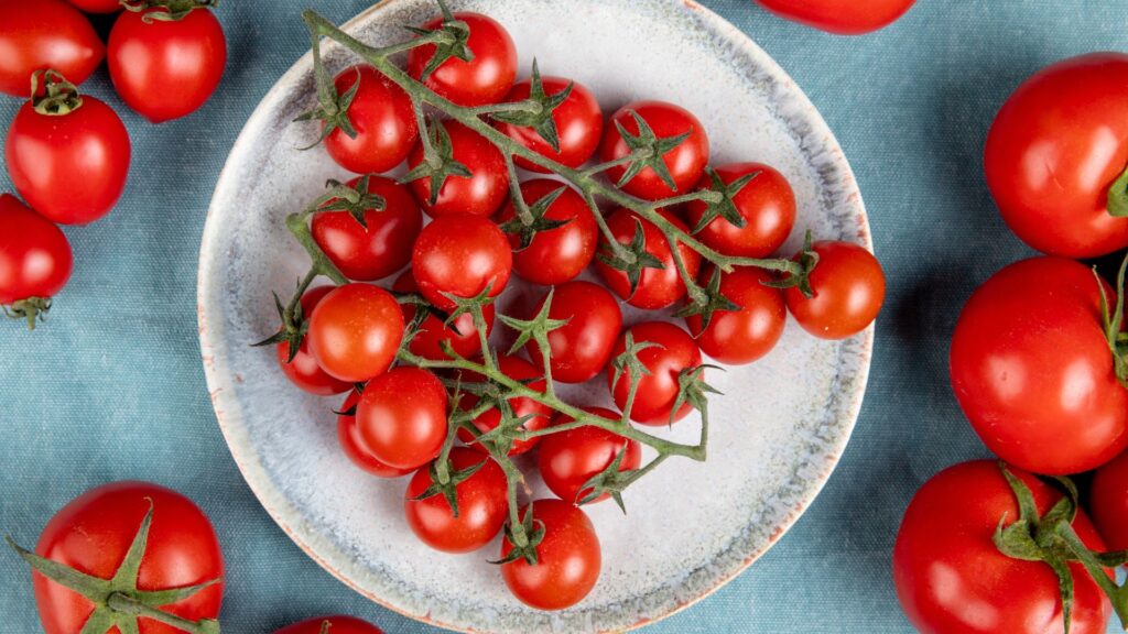 Tomate ajuda a reduzir a pressão alta e tem altos benefícios