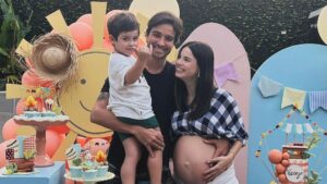 Sthefany Brito mostra rosto do segundo filho pela 1ª vez: “Pacotinho de amor”