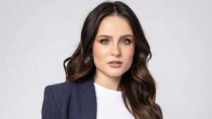 Larissa Manoela processa gravadora para quebrar contrato feito pelos pais quando tinha 11 anos