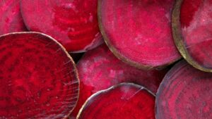 Estes são os 9 benefícios do suco de beterraba