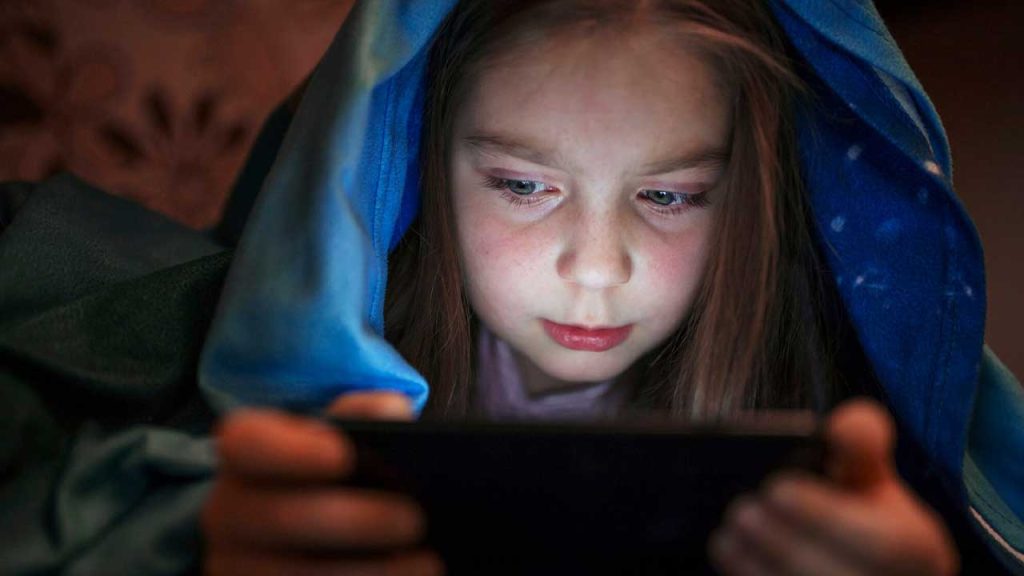 Pais: por que vocês precisam conhecer mais sobre cyberbullying?