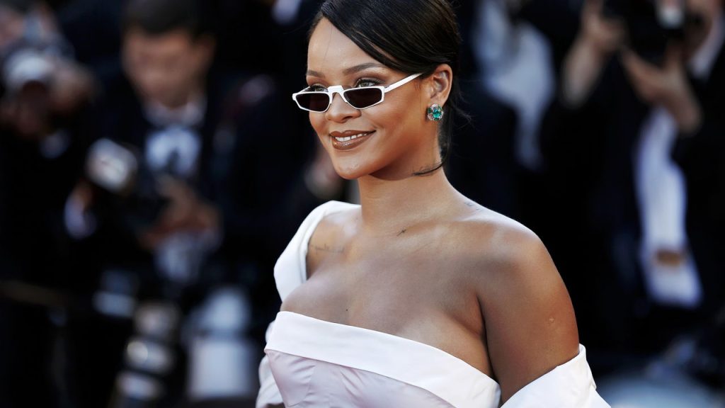 Rihanna mãe de três? Fãs especulam sobre possível nova gravidez
