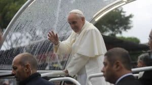 Profecia de Nostradamus: entenda a teoria que veio à tona após despedida de Papa Francisco