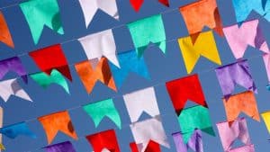 Festa junina: o que significa, por que pulamos a fogueira e outras curiosidades