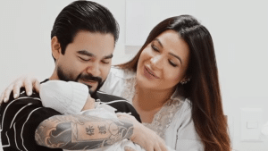 Yudi Tamashiro e Mila Braga mostram o rosto do filho e celebram nova fase: “Nosso milagrinho”