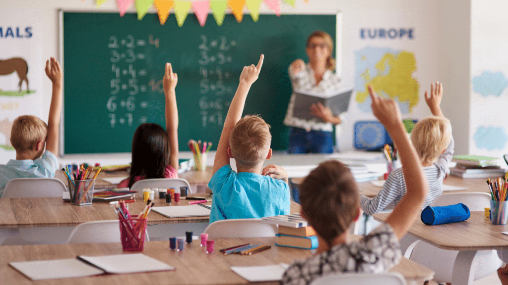 Um ano a mais na escola pode reduzir risco de Alzheimer, aponta estudo