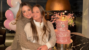 Ticiane Pinheiro faz festa surpresa para Rafa Justus após viagem aos EUA
