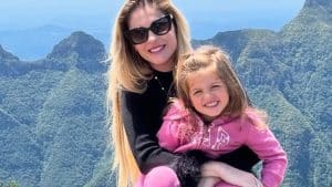 Bárbara Evans atualiza o quadro da filha após acidente doméstico que a levou para o hospital