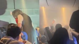 Carregador portátil pega fogo dentro de aeronave em movimento; veja o vídeo