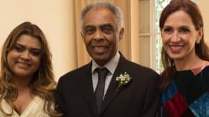 Gilberto Gil divulga fotos inéditas de Preta em homenagem aos 51 anos da cantora