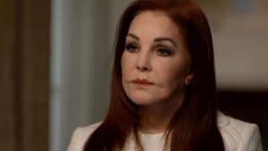 Priscilla Presley é acusada de antecipar a morte da filha para retomar controle sobre herança de Elvis e enfrenta processo