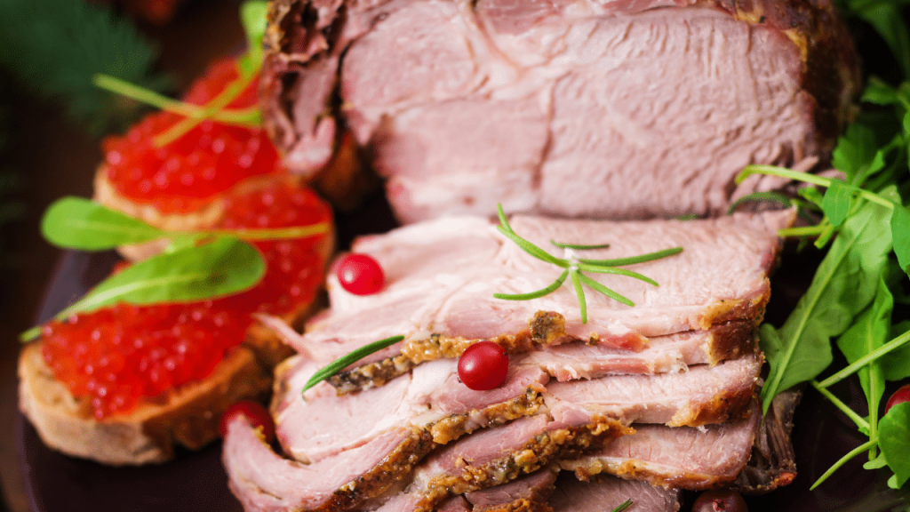 Pernil com molho de damasco: receita fácil e perfeita para a sua ceia de Natal.
