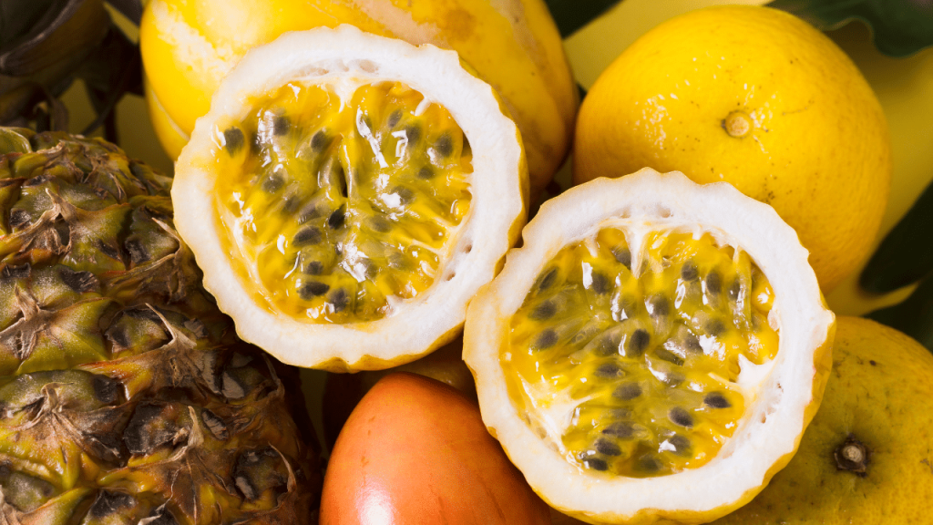 Receita fácil e refrescante de sorvete de maracujá para aproveitar no verão